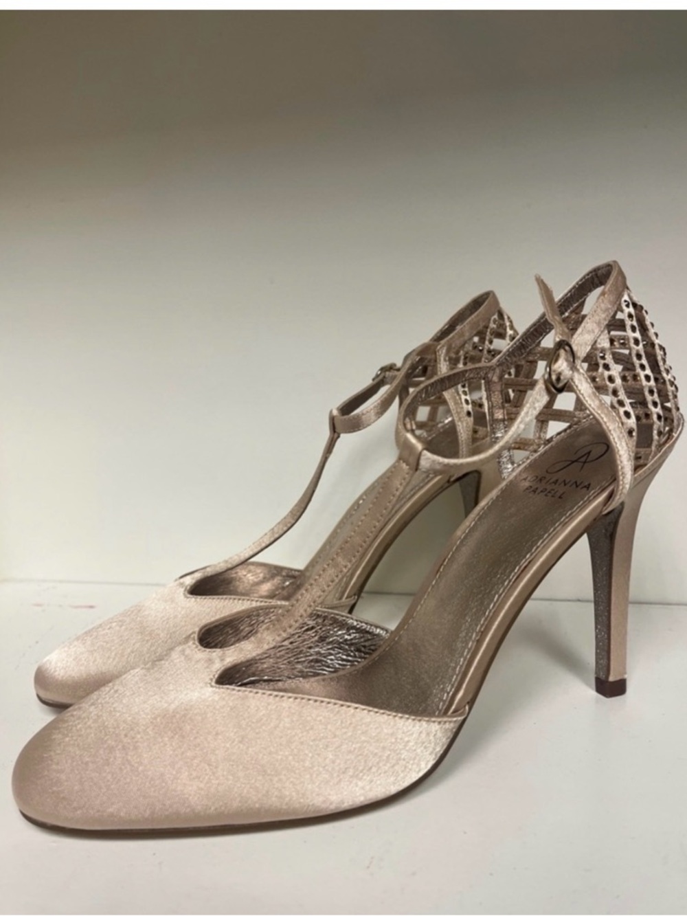 Adrianna Papell Lisa Champagne Satin Rhinestone T-Strap Heels Pumps Size 9.5M
